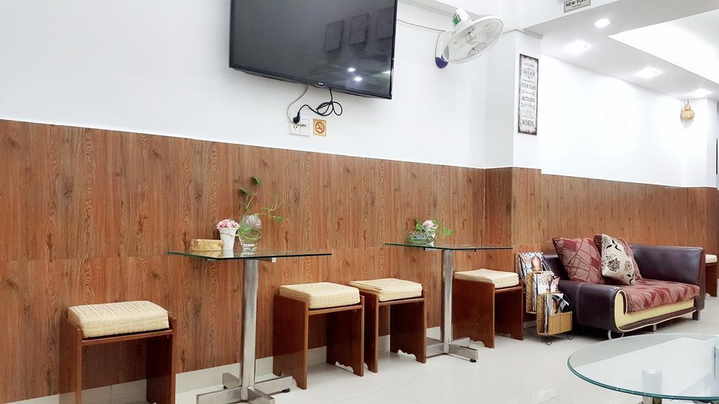 Ck Saigon Central Hotel Хошимин Екстериор снимка